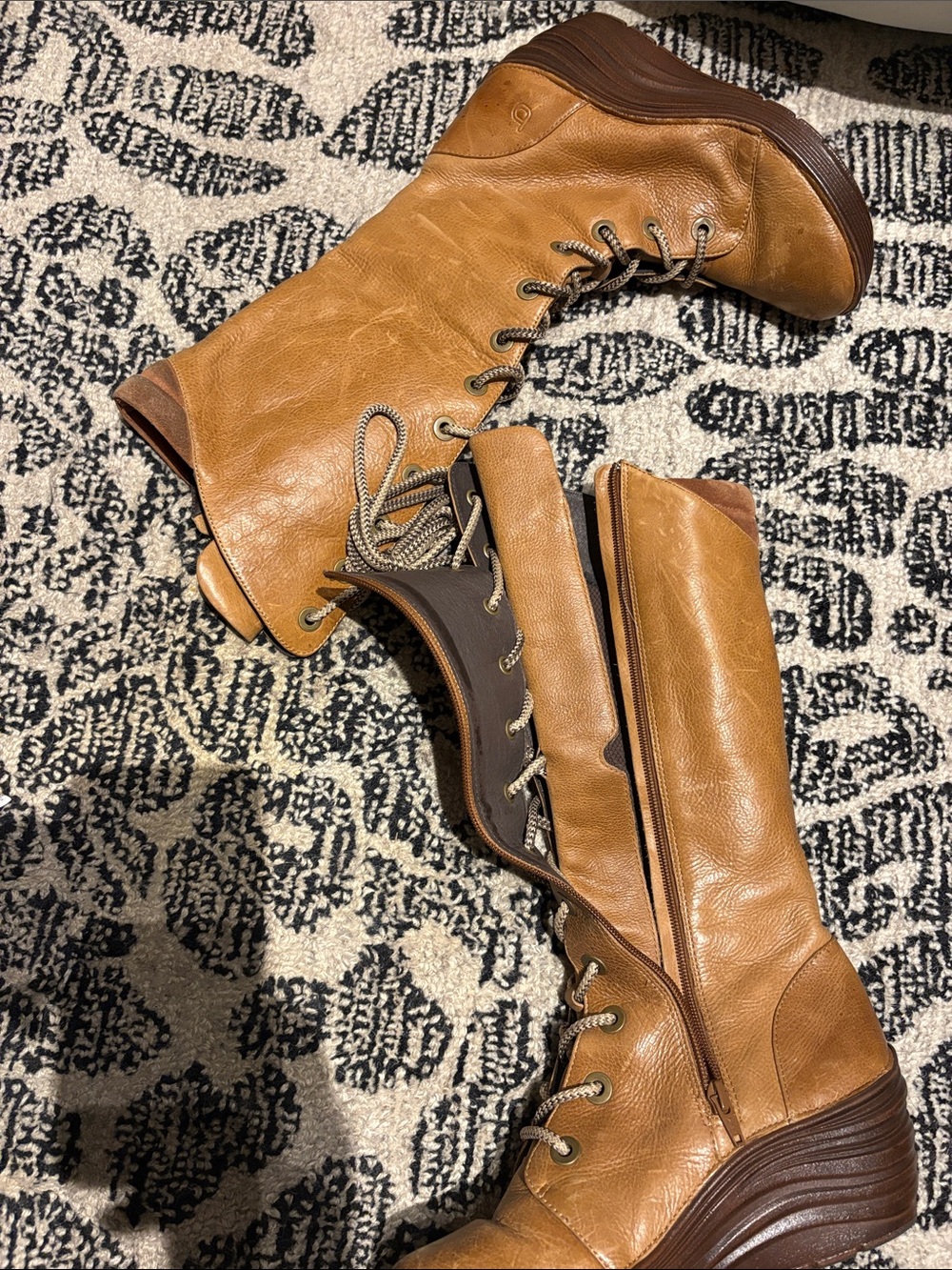 Women’s Leather Lace-Up Wedge Boots in Tan